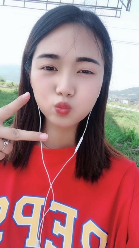 深拥必定温暖的第一张照片--将乐相亲网