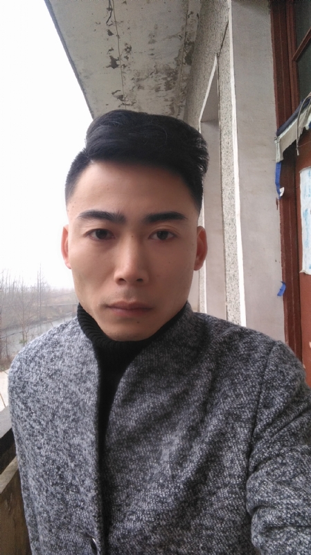 谁伴我闯荡的第一张照片--将乐相亲网