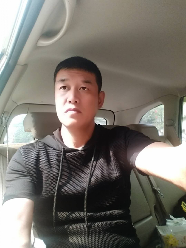 深爱的疯子的第一张照片--将乐相亲网