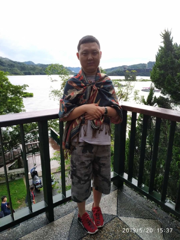 爱情里的俩个人的第一张照片--将乐相亲网