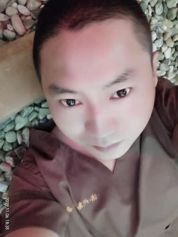 红枫叶的第一张照片--将乐相亲网