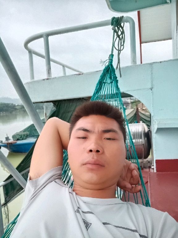 小哥哥的第一张照片--将乐相亲网