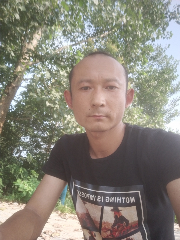 80大叔的第一张照片--将乐相亲网