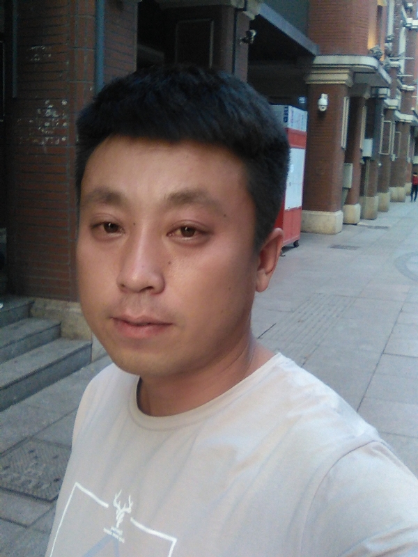 冰冷的心的第一张照片--将乐相亲网