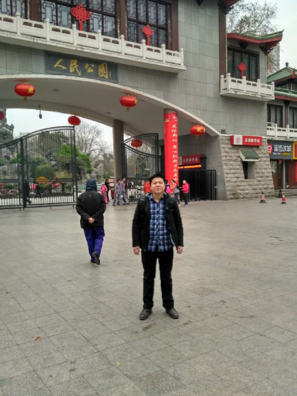 在奋斗的第一张照片--将乐相亲网