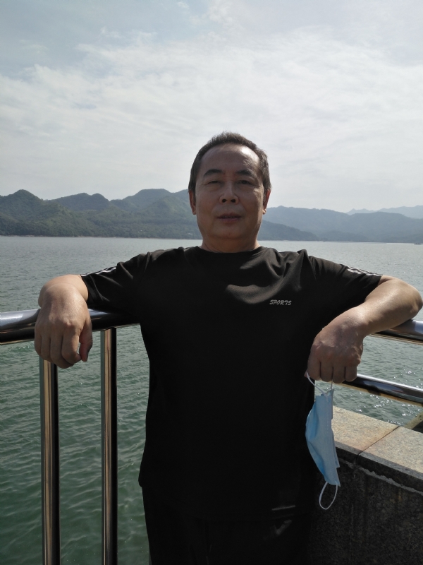 重振雄风的第四张照片--将乐相亲网