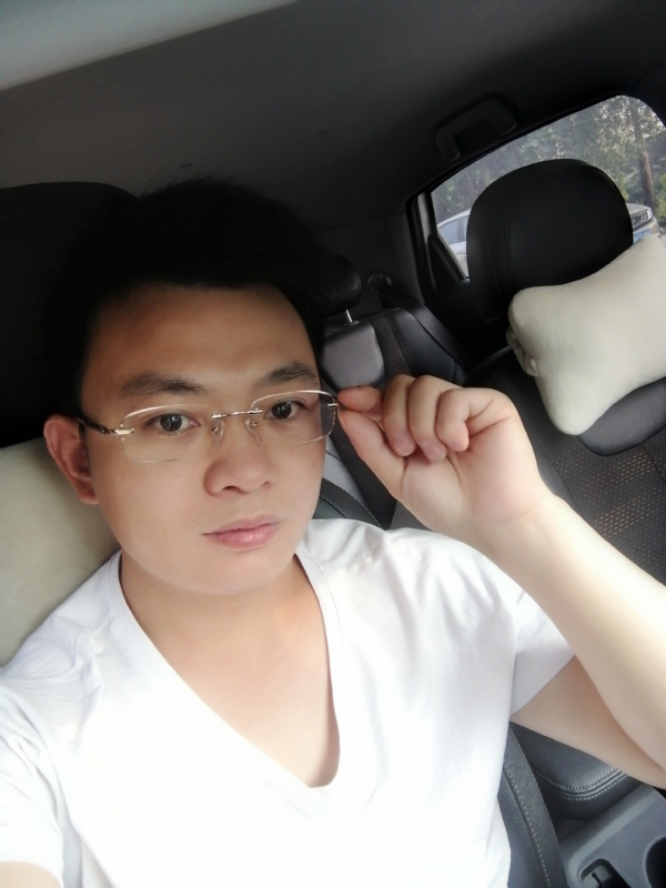 幸福的拥抱的第二张照片--将乐相亲网