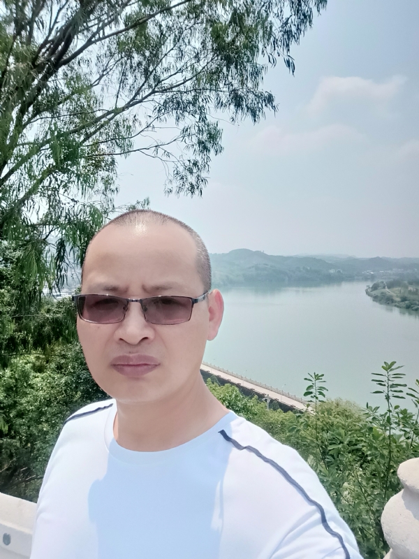 随缘随性的第一张照片--将乐相亲网