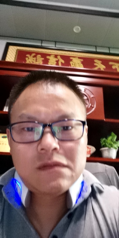 模具工匠的第一张照片--将乐相亲网