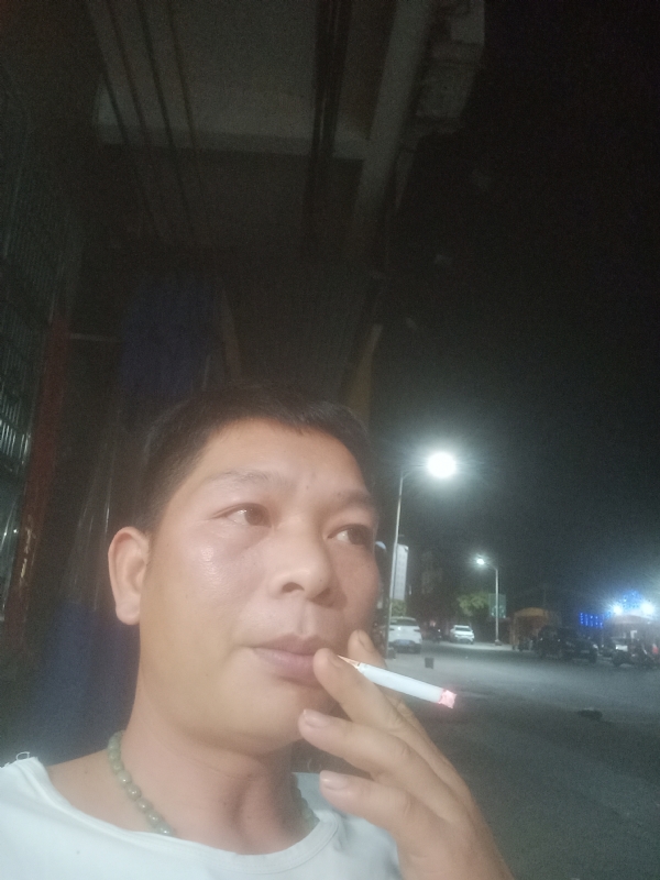 善解人意的第一张照片--将乐相亲网