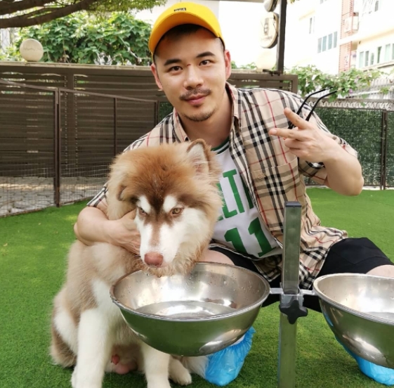 坚持的第一张照片--将乐相亲网