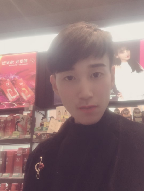唯美的爱情故事的第一张照片--将乐相亲网