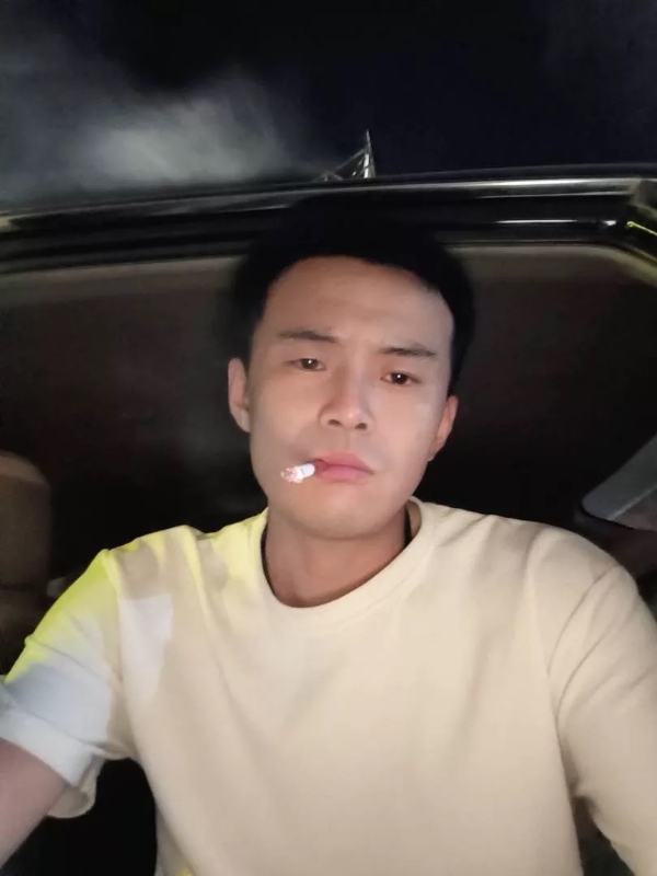 爱睡觉的土拨鼠的第一张照片--将乐相亲网