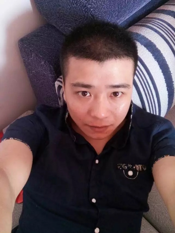 漫步的面包的第一张照片--将乐相亲网