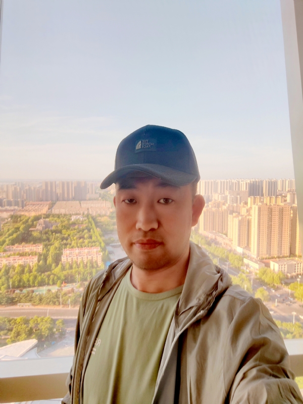 勇攀高峰的第一张照片--将乐相亲网
