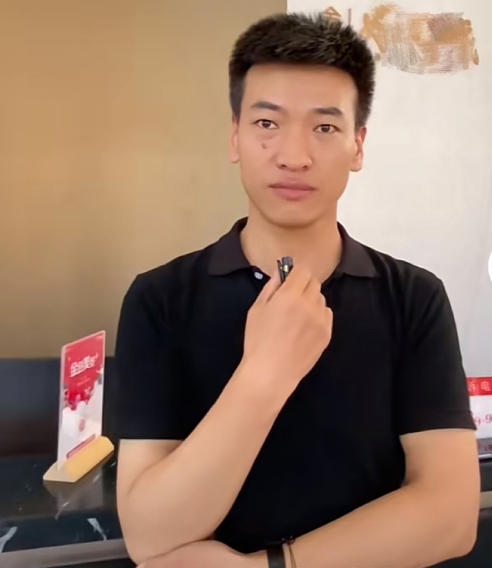 一杯梁白开的第一张照片--将乐相亲网