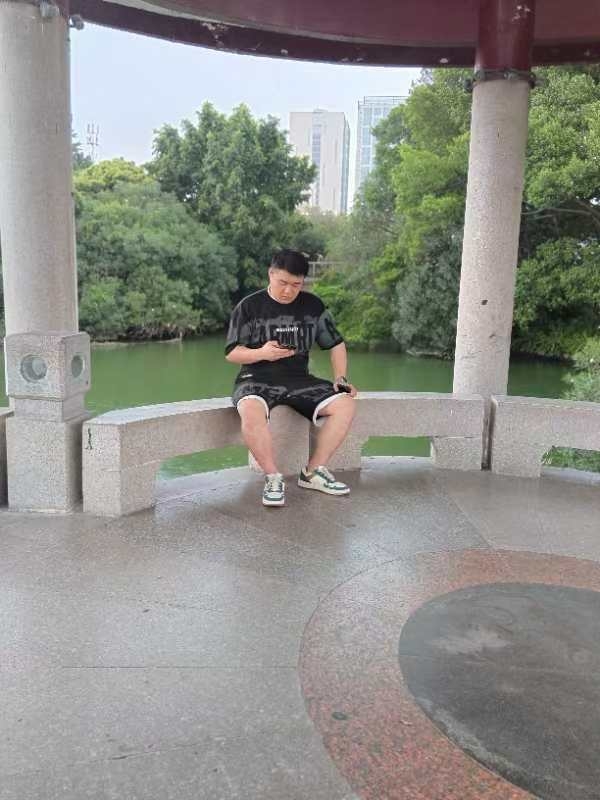 不善挽留的第一张照片--将乐相亲网