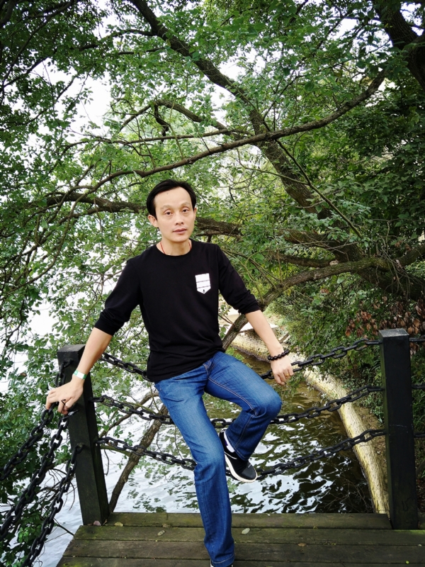 易进的第一张照片--将乐相亲网