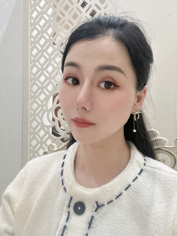 金莉的第一张照片--将乐相亲网