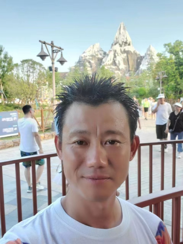 艾氏涂料博的第一张照片--将乐相亲网