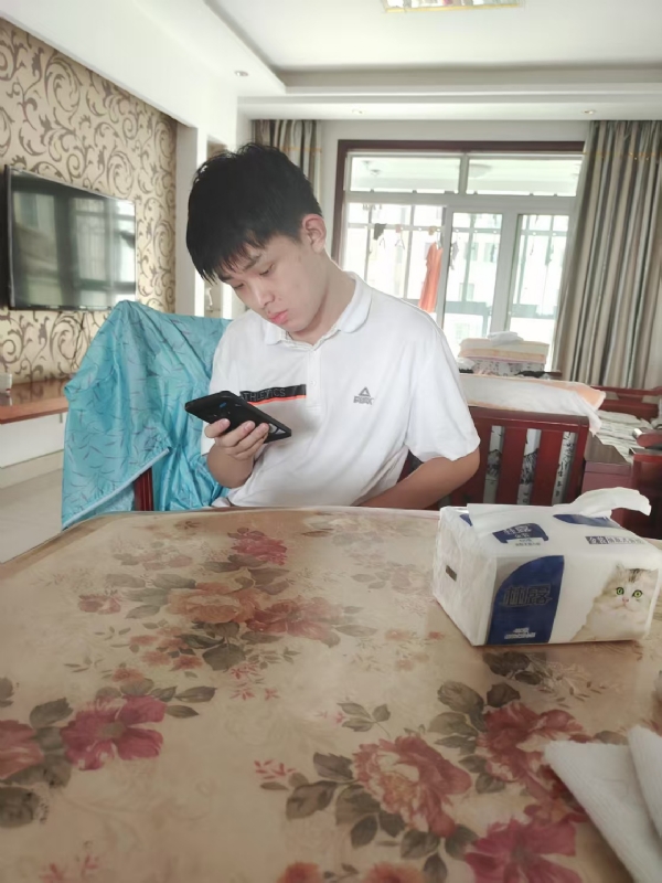 铁在烧的第一张照片--将乐相亲网