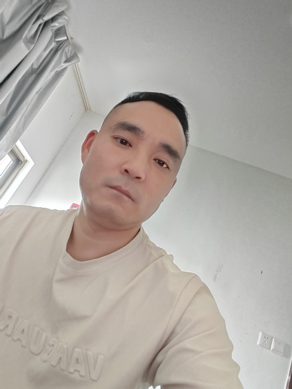 小锋的第一张照片--将乐相亲网